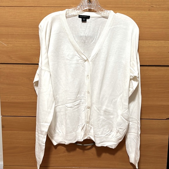 Metaphor White cardigan. Size: M - Picture 1 of 1